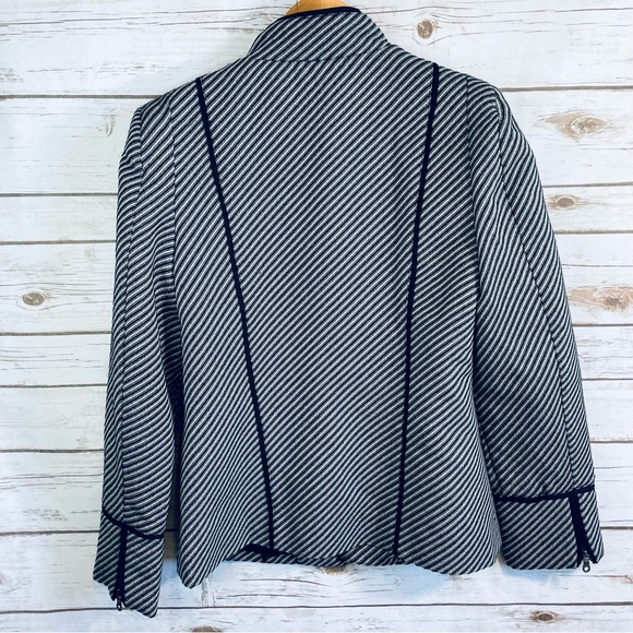 Chicos | Military style blazer jacket - Picture 5 of 8